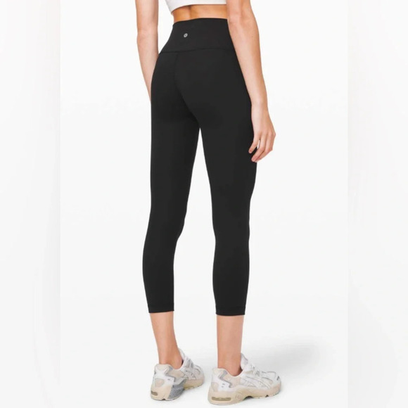 Lululemon Wunder Under Crop High-Rise *Full-On Luxtreme 23" Black W6BAKS Size 6 - Picture 3 of 7